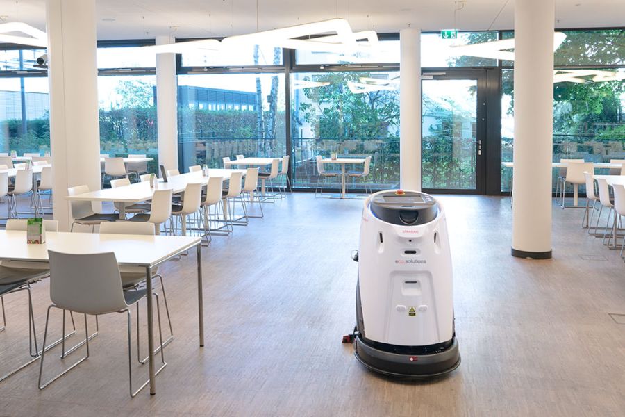 eco2solutions | eco2clean cleaning robot drives through canteen